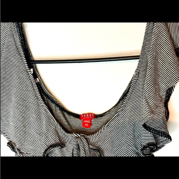 Women’s striped (off the shoulder) GUESS top - Picture 3 of 5
